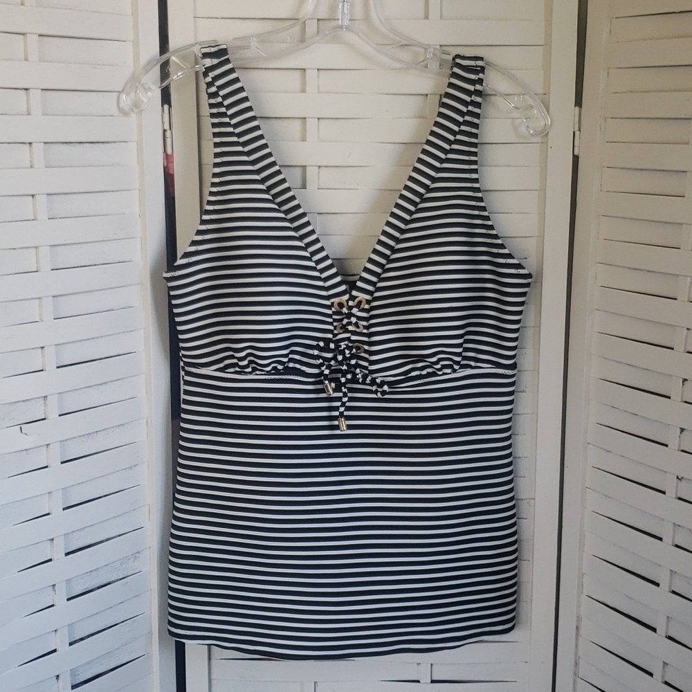 Lands end black and white striped tankini 12